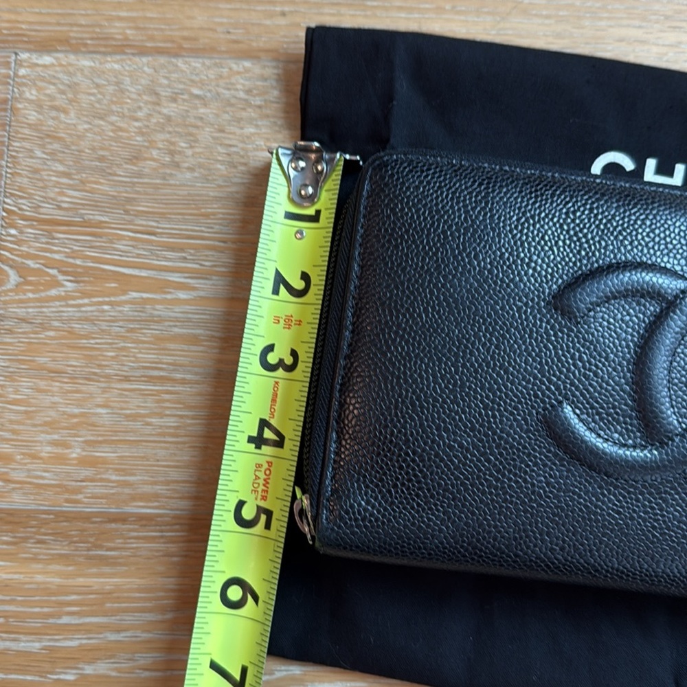 $995 CHANEL CC logo Black Caviar Leather XL  Large zip around Wallet bag clutch - Picture 12 of 13